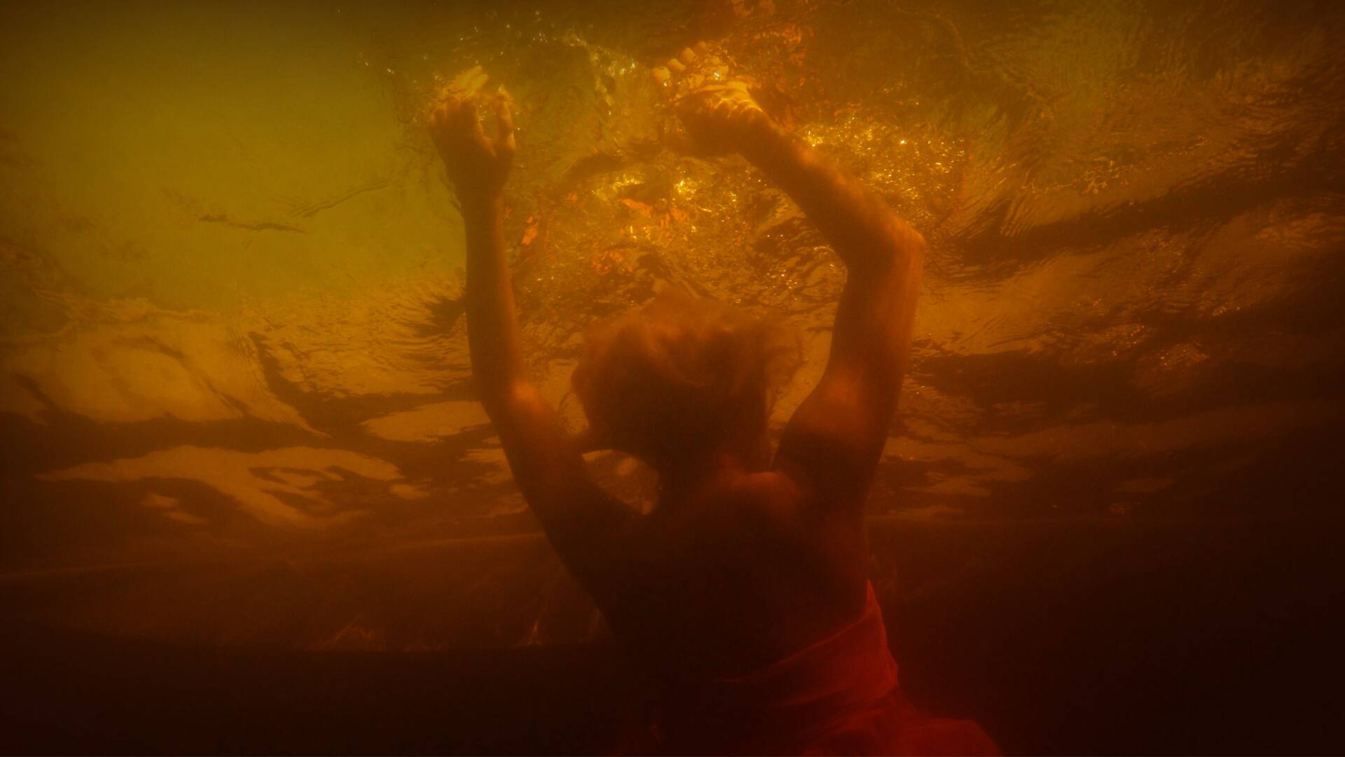 Muerte en el pantano: Un extraño en la noche