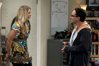 Imagen de The Big Bang Theory (T5): Ep.1 Análisis del reflejo de golfa - 11