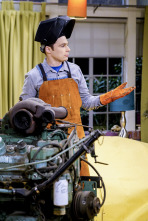 Imagen de The Big Bang Theory (T10): Ep.15 La reverberación de la locomoción - 13
