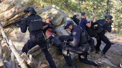 Imagen de S.W.A.T.: Los... (T1): Ep.21 Cazados - 1