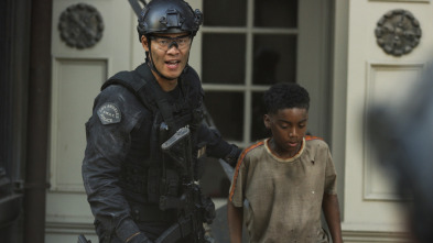 Imagen de S.W.A.T.: Los... (T2): Ep.1 La ciudad tiembla - 3