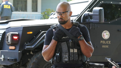 Imagen de S.W.A.T.: Los... (T2): Ep.2 El bidón de gasolina - 3