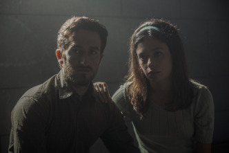 Imagen de La línea invisible (T1): Ep.1 Pintadas y petardos - 1