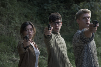Imagen de La línea invisible (T1): Ep.3 Tambores de guerra - 2