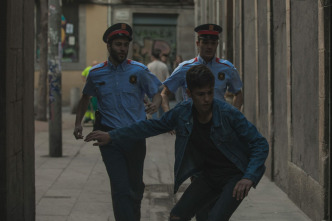 Imagen de Los Espabilados (T1): Ep.3 La vida siempre te golpea pero nunca te noquea - 5