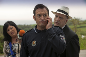 Imagen de Doctor Mateo (T4): Ep.3 De cómo cuando un pepinillo se cruza con un cartero, un hombre desnudo entra en un bar de San Frutos - 1
