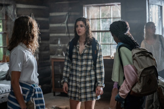 Imagen de Yellowjackets (T1): Ep.3 La casa de muñecas - 7