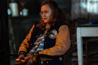 Imagen de Yellowjackets (T1): Ep.10 Sic transit gloria mundi - 3