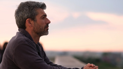 Imagen de DOC (T2): Ep.13 Tan lejos, tan cerca - 4