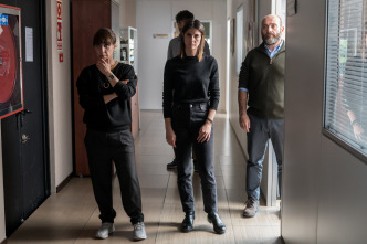 Imagen de Apagón (T1): Ep.1 Negación - 6