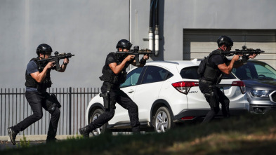 Imagen de S.W.A.T.:  Los... (T6): Ep.3 ¿Y la Black Betty? - 4
