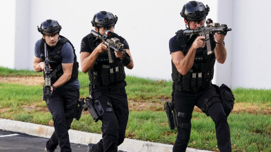 Imagen de S.W.A.T.:  Los... (T6): Ep.3 ¿Y la Black Betty? - 5
