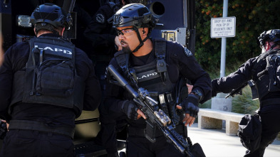 Imagen de S.W.A.T.:  Los... (T6): Ep.12 Adicto - 3