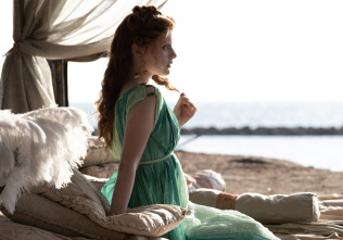 Imagen de Domina (T2): Ep.2 Casamiento - 8