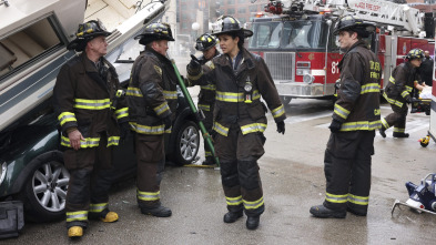 Imagen de Chicago Fire (T11): Ep.22 Cascada roja - 4