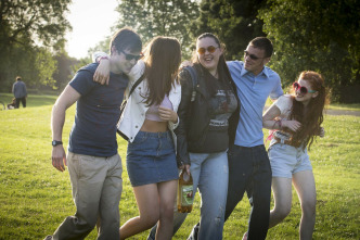 Imagen de My Mad Fat Diary (T2): Ep.1 ¡Alarma! - 3