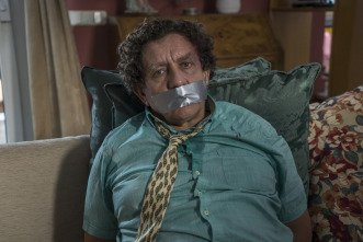 Imagen de Matadero (T1): Ep.9 Mejor funcionario que millonario - 1