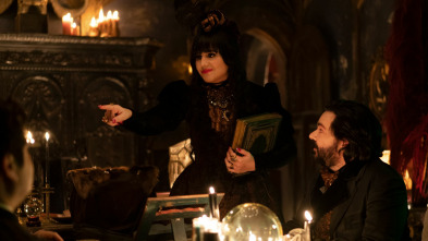 Imagen de Lo que hacemos en... (T2): Ep.2 Fantasmas - 2