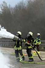 Imagen de A8, emergencia en... (T4): Ep.9 - 1