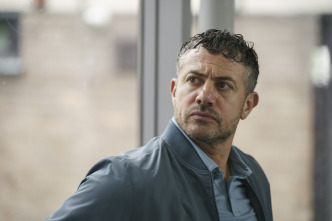 Imagen de Ambición y mentiras (T1): Ep.3  - 7