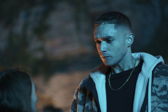 Imagen de Ambición y mentiras (T1): Ep.6  - 16