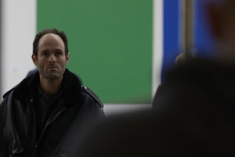 Imagen de Bellas artes (T2): Ep.3 El visitante - 6