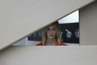 Imagen de Bellas artes (T2): Ep.5 La Performance - 4
