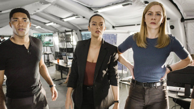 Imagen de FBI: Internacional (T4): Ep.1 Un líder, no un turista - 1