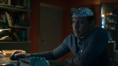 Imagen de Evil (T4): Ep.9 Cómo enseñar a un ChatBot - 1