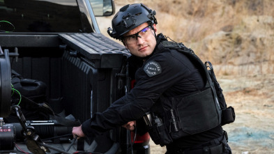Imagen de S.W.A.T.: Los... (T4): Ep.10 Enterrada - 3
