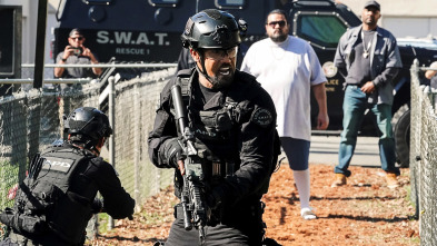 Imagen de S.W.A.T.: Los... (T4): Ep.15 Los heroes del barrio - 1