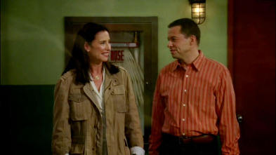 Imagen de Two and a Half Men (T9): Ep.12 ¡Un paso en falso y a Zimbabue! - 2