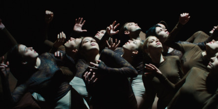 Imagen de Front row: ballet en tiempos de guerra - 3