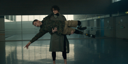 Imagen de Front row: ballet en tiempos de guerra - 5