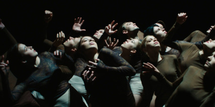 Imagen de Front row: ballet en tiempos de guerra - 10