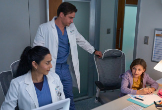 Imagen de Doc (T1): Ep.9 Todo lo que sube... - 4